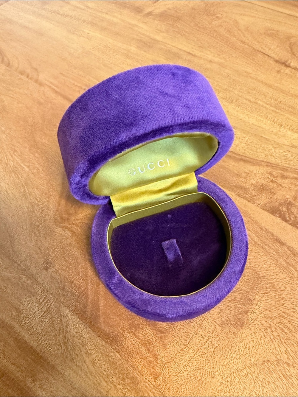 AUTHENTIC Gucci Purple Velvet Jewelry Case